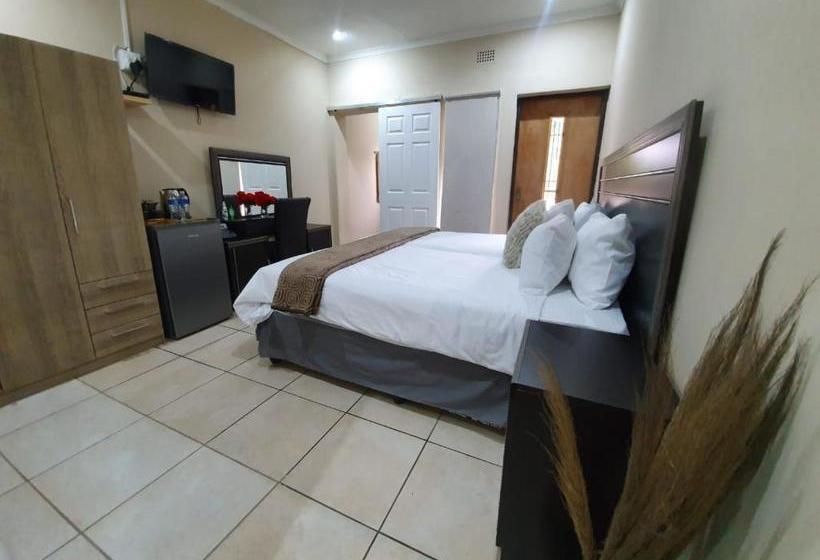 פנסיון Sm Africa Guest House
