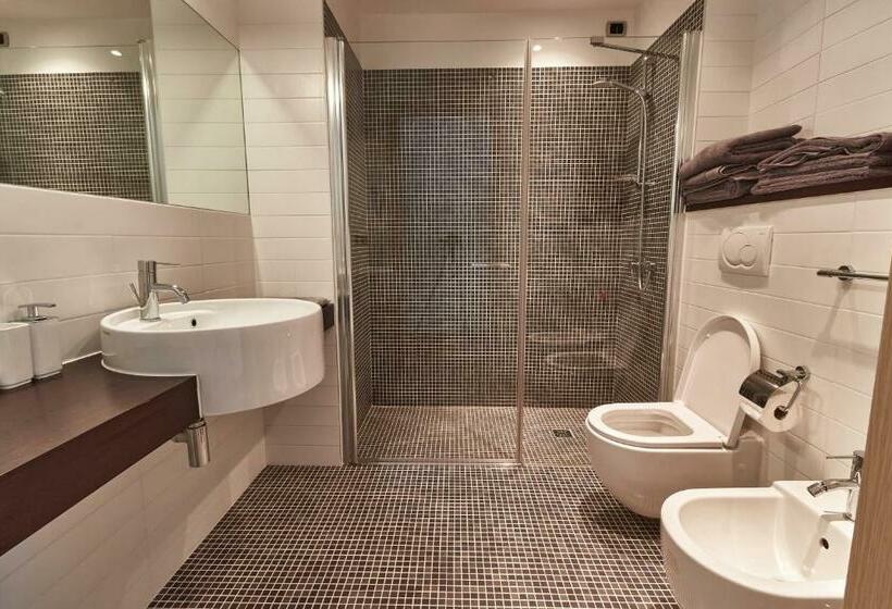 Piazza Lira Schio Residence