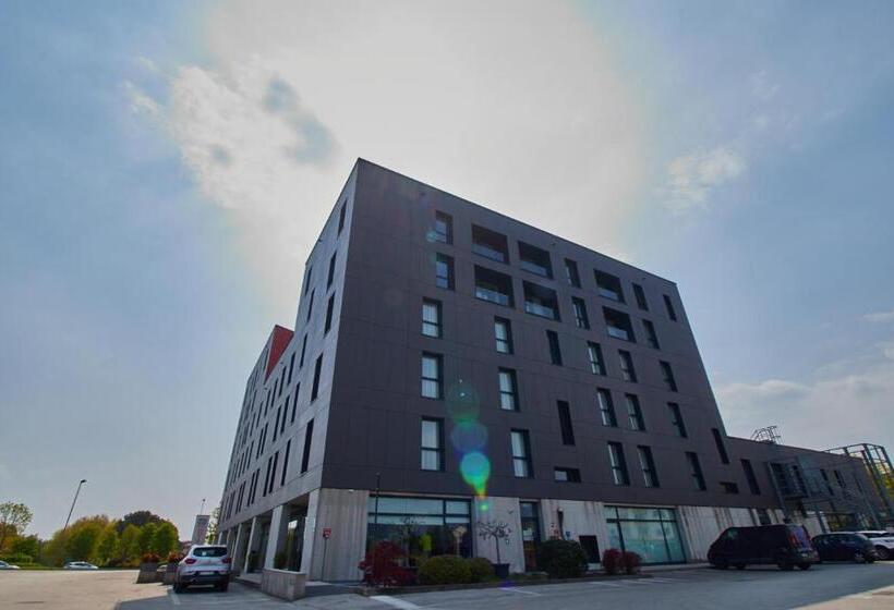 Piazza Lira Schio Residence