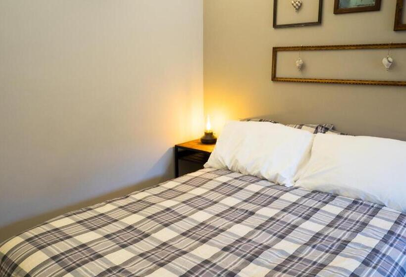 הוסטל Locanda Vecchio Cipresso