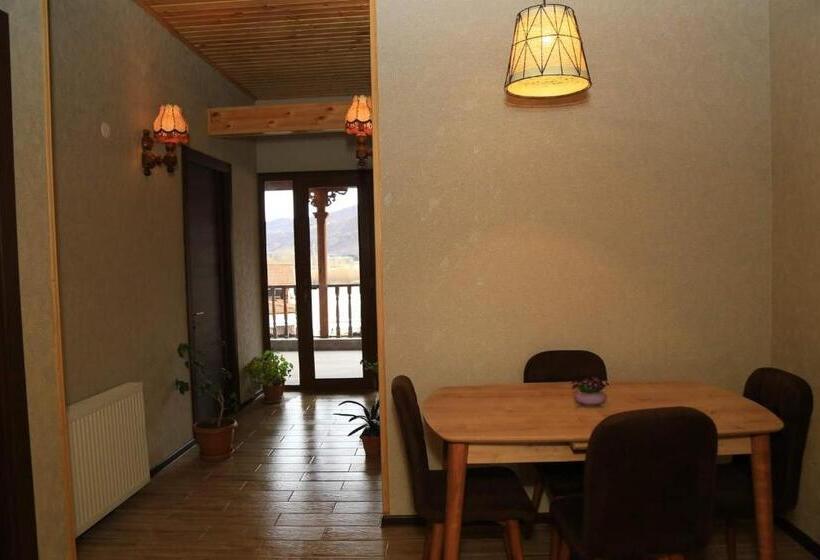 تختخواب و صبحانه Davit Batoni Guest House