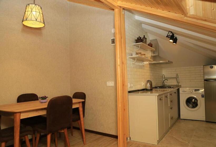 تختخواب و صبحانه Davit Batoni Guest House