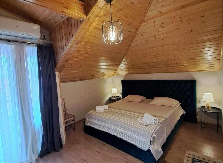 تختخواب و صبحانه Davit Batoni Guest House