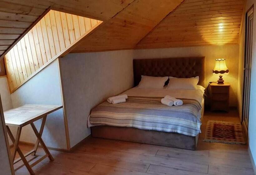 تختخواب و صبحانه Davit Batoni Guest House