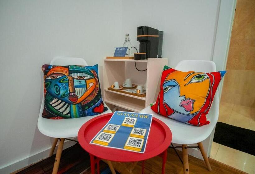 ベッドアンドブレックファースト Naval Guest House & Bistro