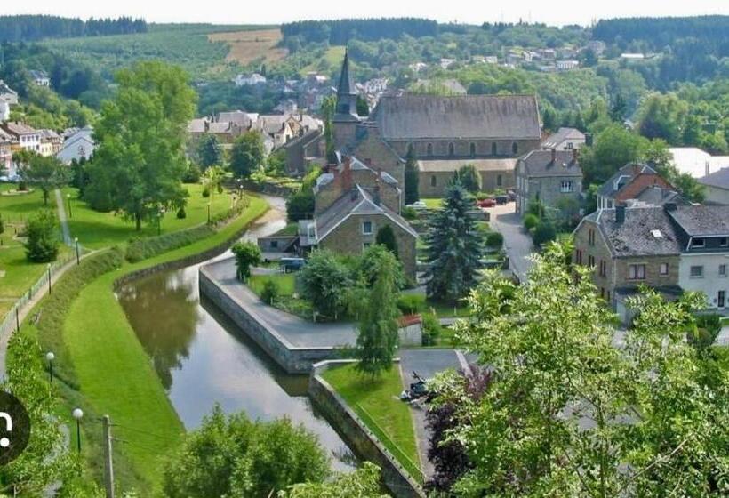 مبيت وإفطار Renée Cense