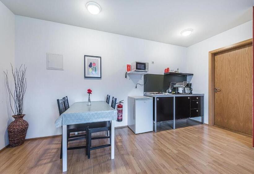 تختخواب و صبحانه Stöð Guesthouse And Apartments