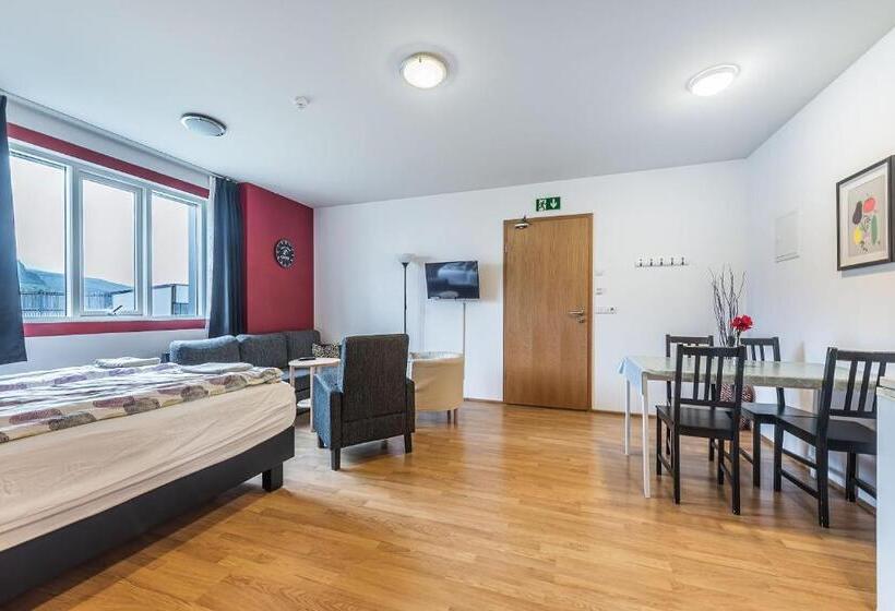 تختخواب و صبحانه Stöð Guesthouse And Apartments