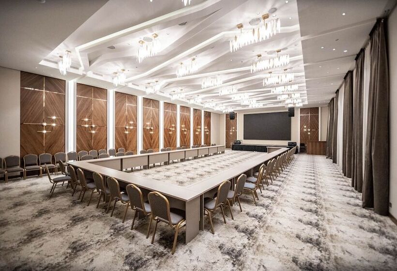 Frankfort Hotel And Spa