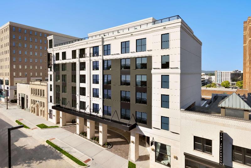 Отель 106 Jefferson Huntsville, Curio Collection By Hilton
