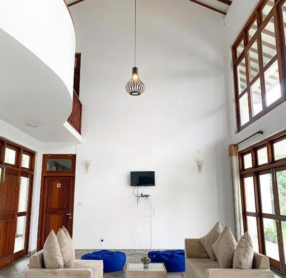 酒店 360 Surf Weligama Bay