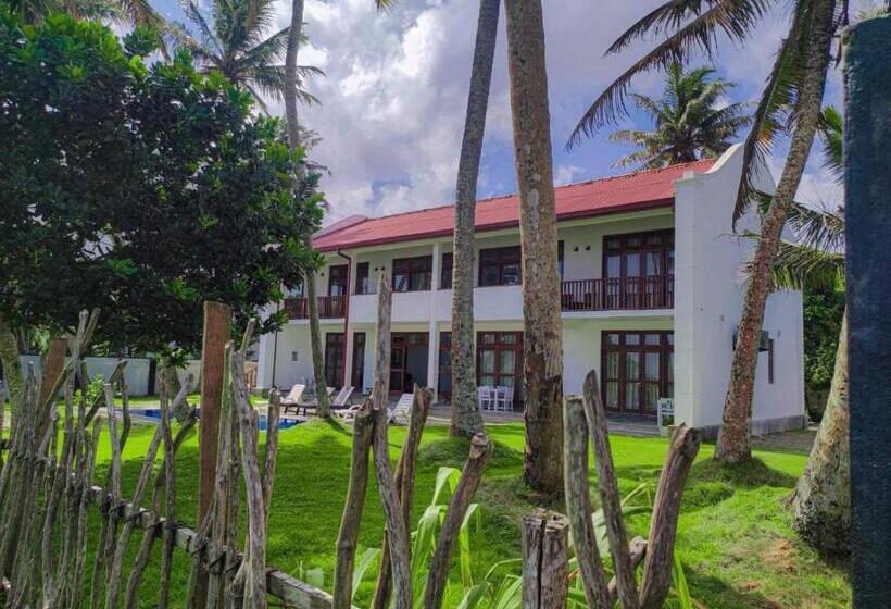 酒店 360 Surf Weligama Bay