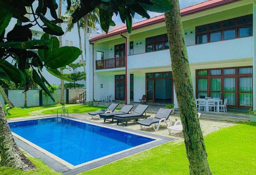 酒店 360 Surf Weligama Bay