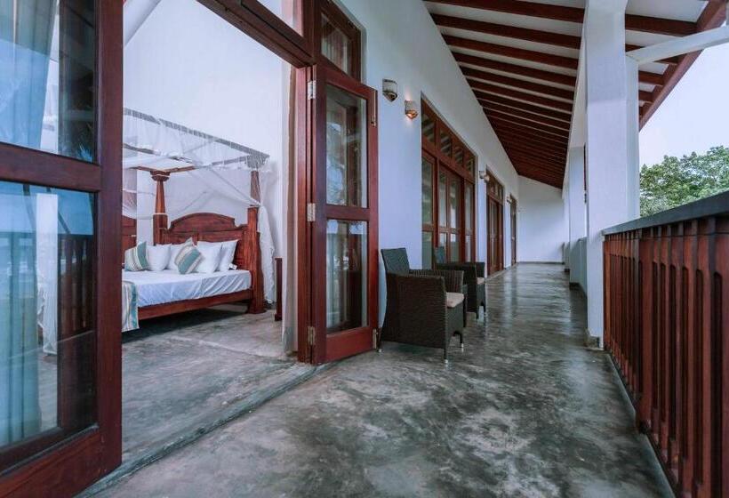 酒店 360 Surf Weligama Bay