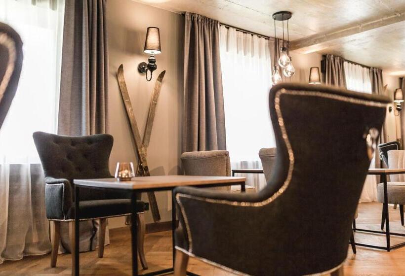 בית מלון כפרי Arietes Marmont Resort