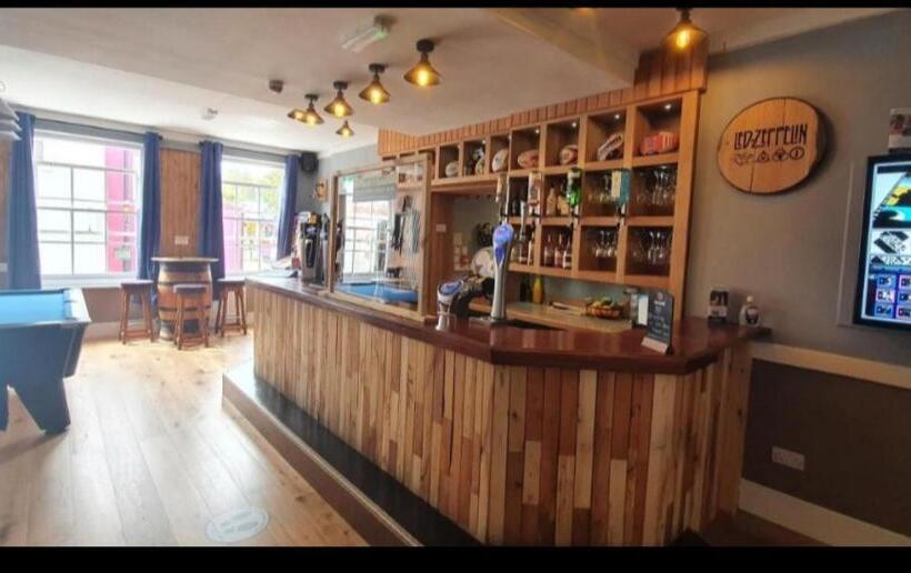 בית מלון כפרי Bold Arms