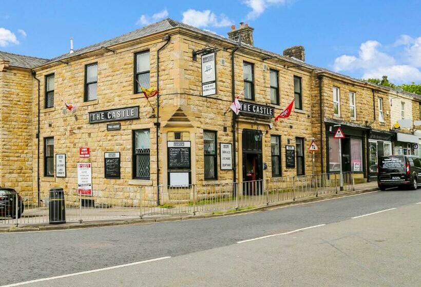 OYO Castle Hotel, Accrington