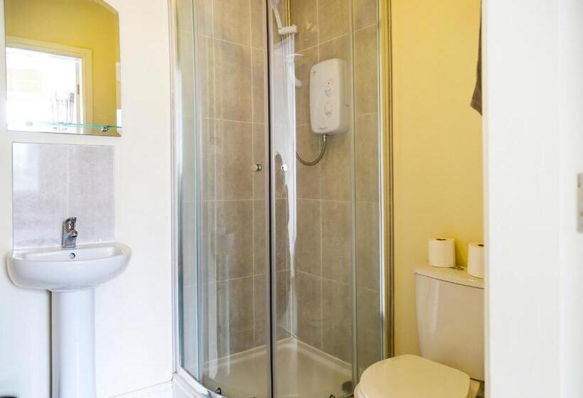 OYO Castle Hotel, Accrington