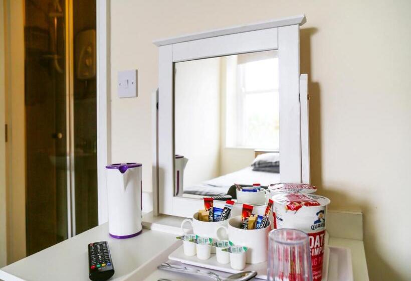 OYO Castle Hotel, Accrington