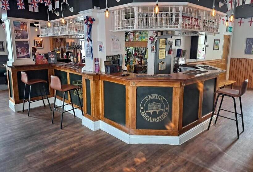 OYO Castle Hotel, Accrington