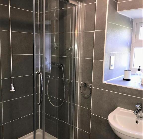 فندق Cotswold Merrymouth Inn