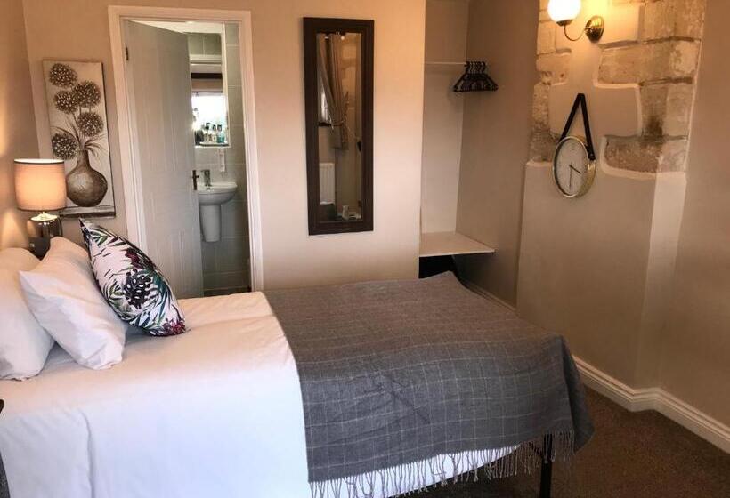 فندق Cotswold Merrymouth Inn