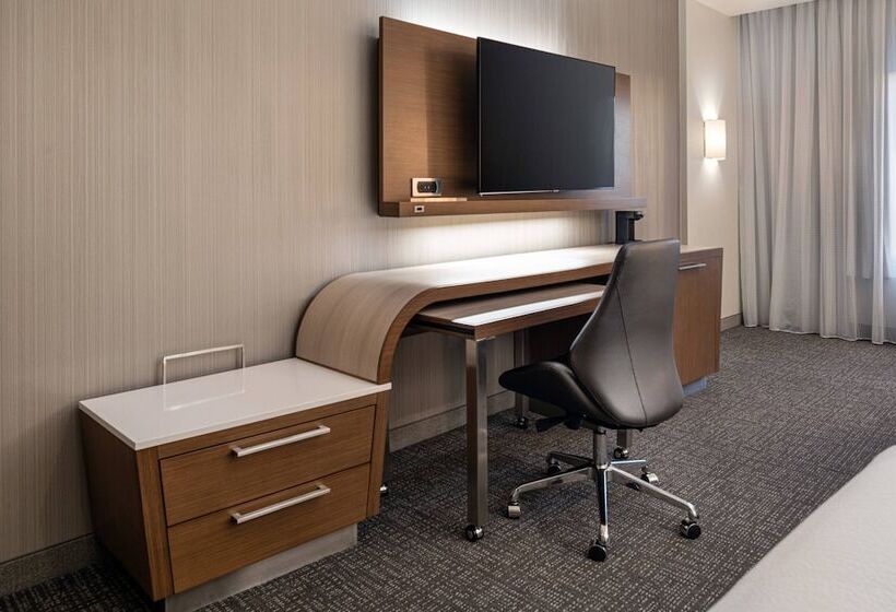 فندق Courtyard By Marriott Petaluma Sonoma County