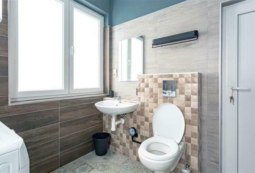 胶囊酒店 Hostel Iron Cube