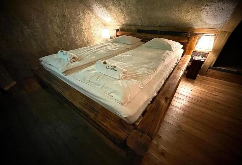 فندق Excalibur Mini