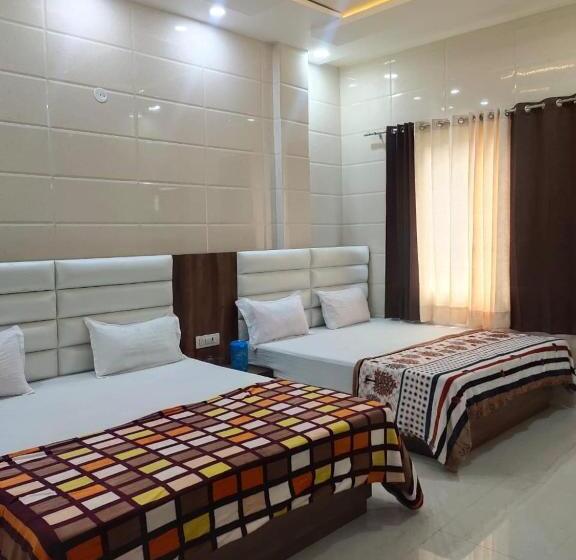 ホテル Jasneet Homestay