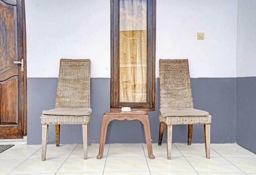 酒店 Oyo 90405 Penginapan Sasti Kuningan