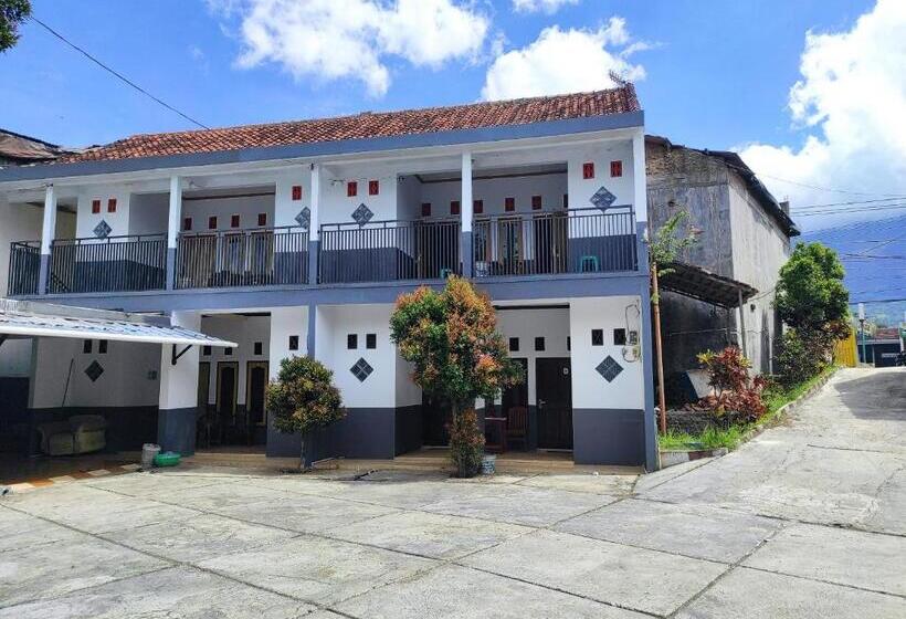 酒店 Oyo 90405 Penginapan Sasti Kuningan