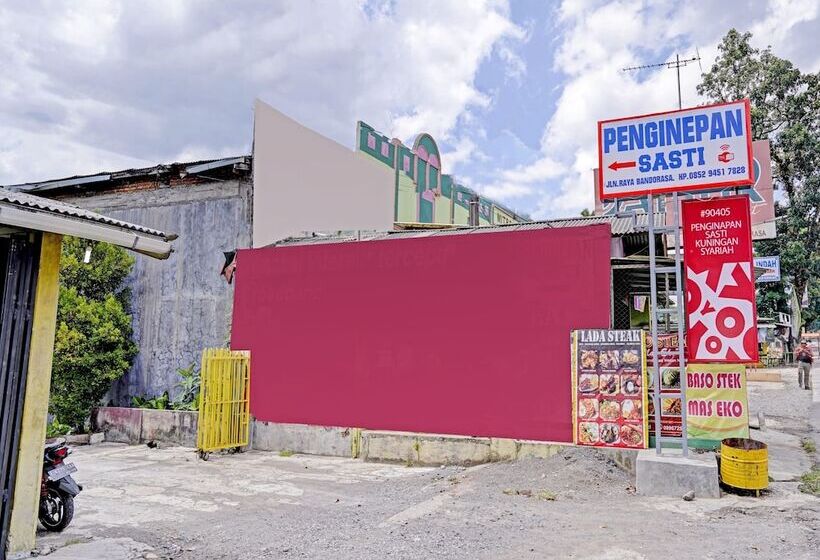 酒店 Oyo 90405 Penginapan Sasti Kuningan