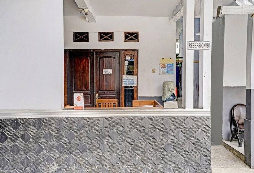 酒店 Oyo 90405 Penginapan Sasti Kuningan