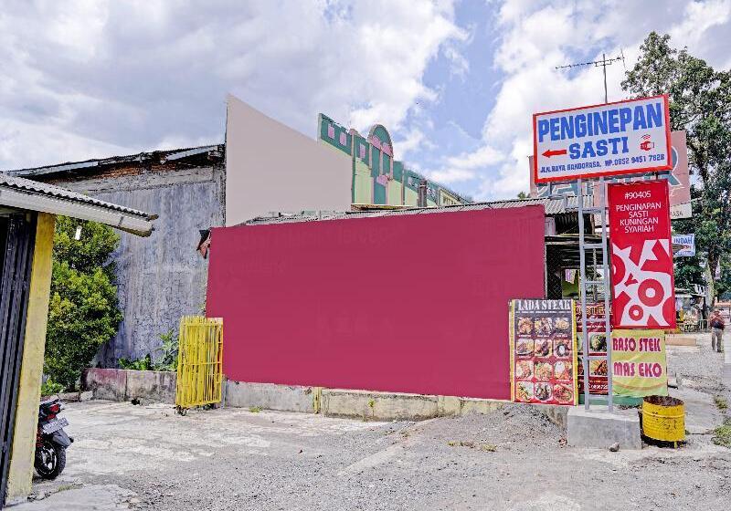 酒店 Oyo 90405 Penginapan Sasti Kuningan