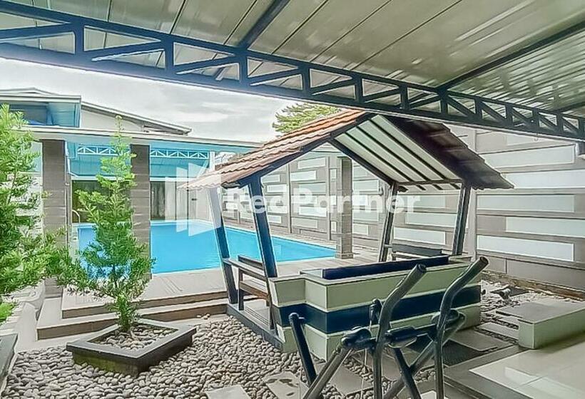 호텔 Selaras Prima Guest House Redpartner