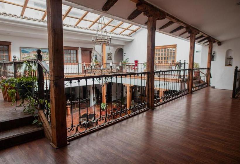 Suites & Hotel El Quijote