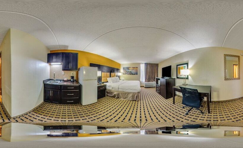 モーテル Clarion Pointe Lake Jackson   Clute