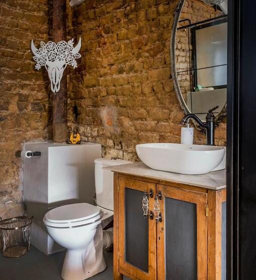 פנסיון 1 Queen Vic