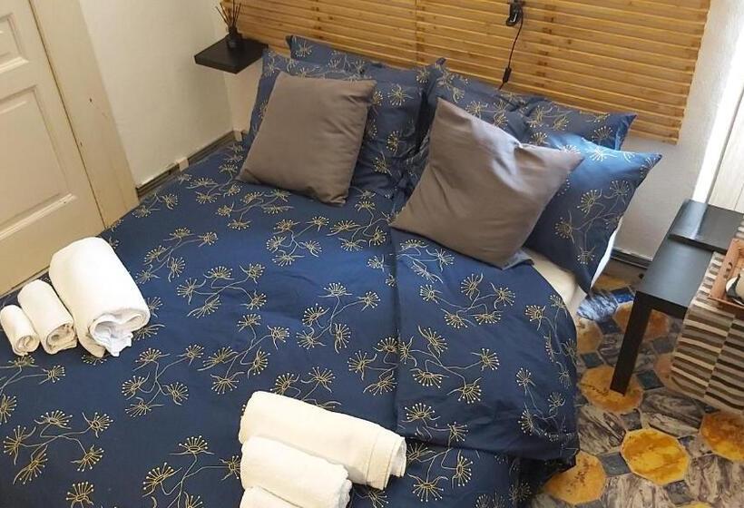 פנסיון Room In Villa   Dimora Aganoor Business Suite