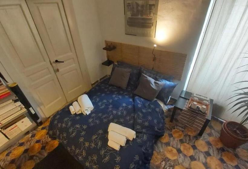 פנסיון Room In Villa   Dimora Aganoor Business Suite