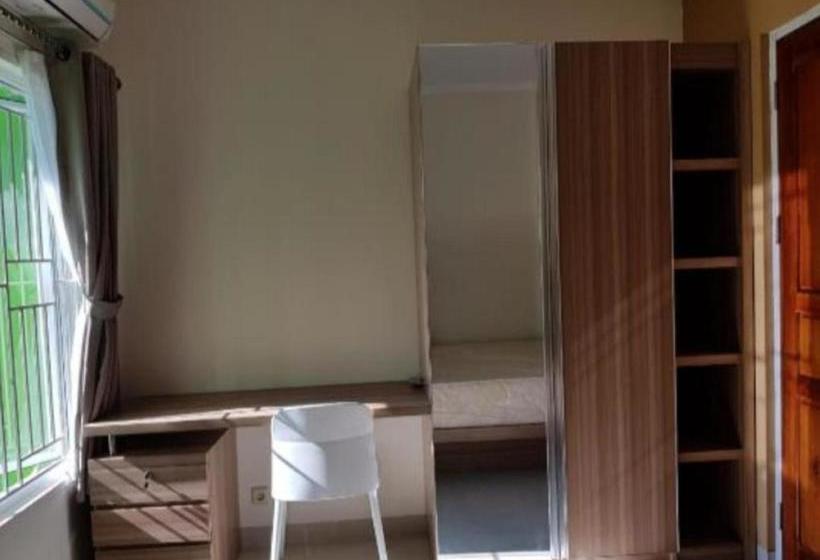 ペンション Doesnami Guesthouse Syariah