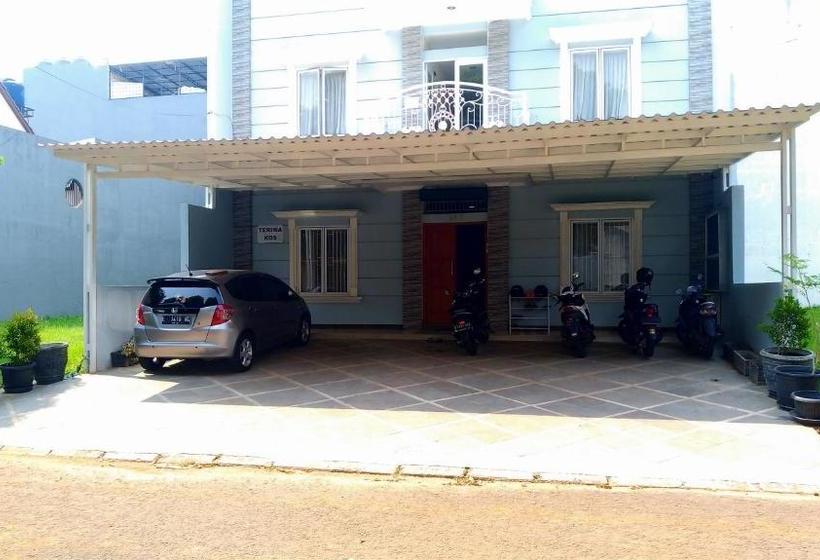 ペンション Doesnami Guesthouse Syariah