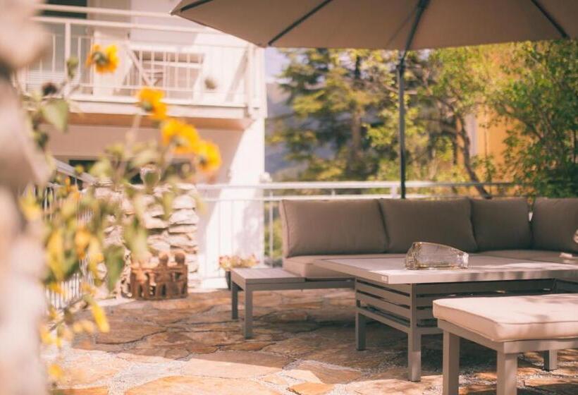 Пансион Nefer, Haus