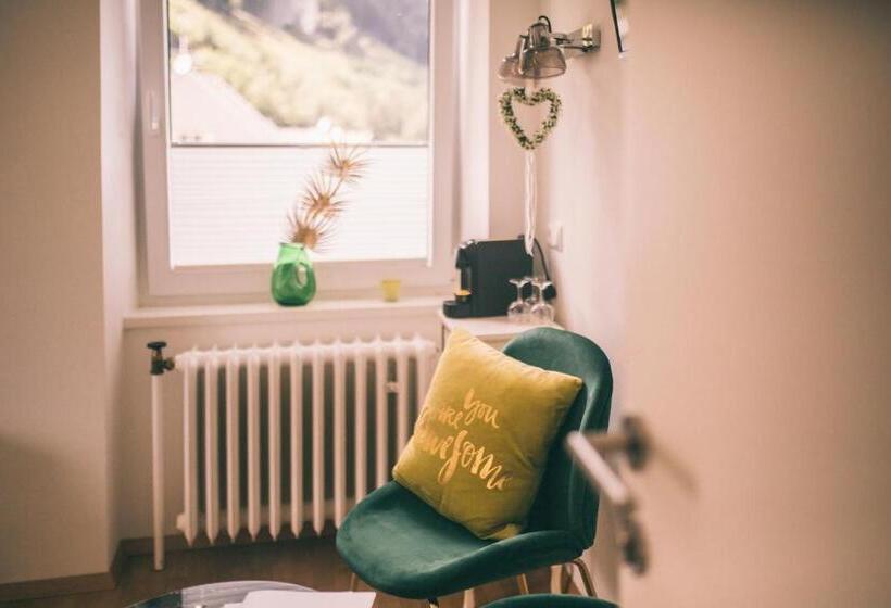 Пансион Nefer, Haus