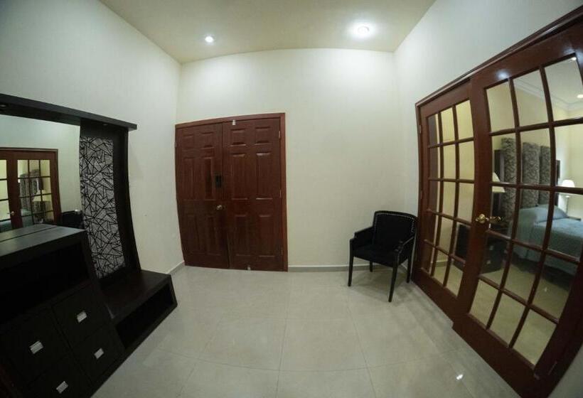 膳宿费 Room In Guest Room   17 Large Room For Two People