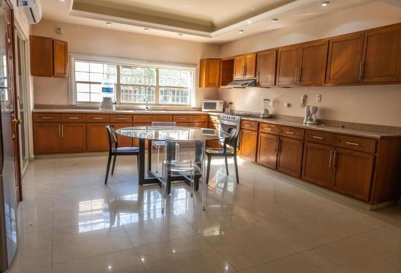 بنسيون Room In Guest Room   17 Large Room For Two People