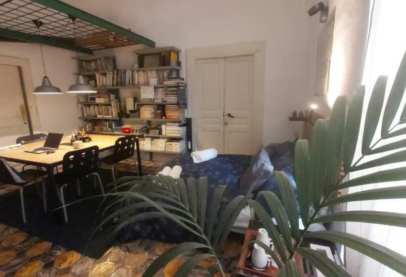 פנסיון Room In Villa   Dimora Aganoor Business Suite