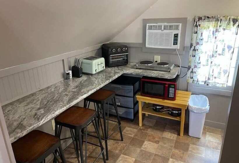 Riverside Point Resort