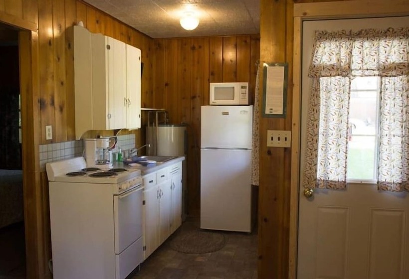 Riverside Point Resort